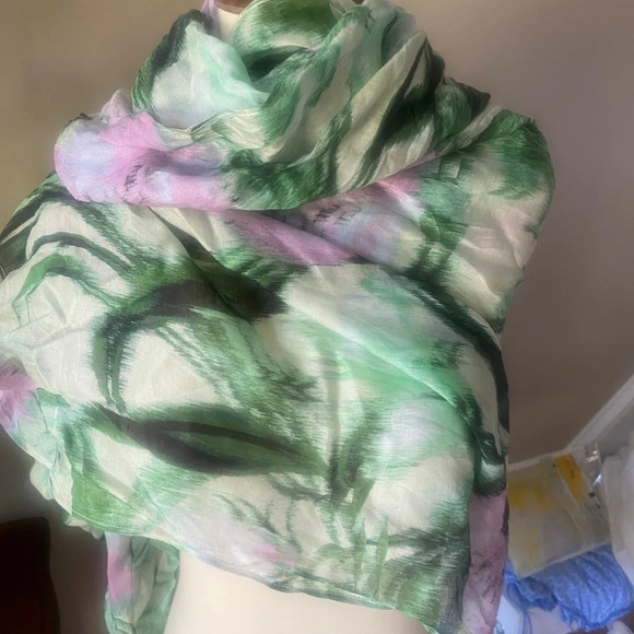 NWT Anthropologie Oversized Floral Scarf or Beach Wrap - Picture 4 of 8